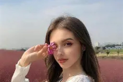 网红多肉饱饱赠覃海洋名表均为假货网友：覃海洋太惨了
