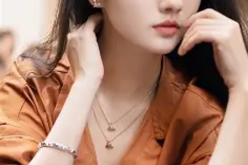 文章随地小便被抓包曾被曝耍大牌！疑去三亚与女明星见面？