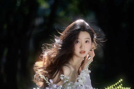 别吹了！三亚盛典网红生图一个比一个惨姚安娜却靠真实圈粉无数